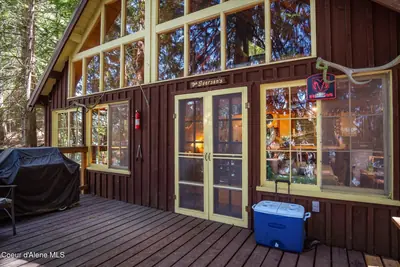 9598 Upper Twin Lakes Shore