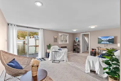 16862 BOILEAUS G DOCK