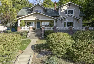 3351 Lone Pine
