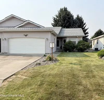 1444 Woodlawn