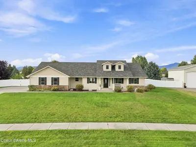 2835 Howell