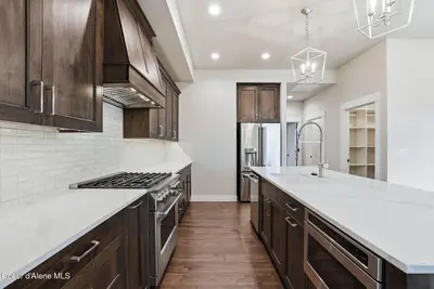 4461 Hide Away
