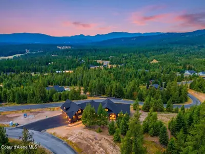 883 GROUSE MOUNTAIN
