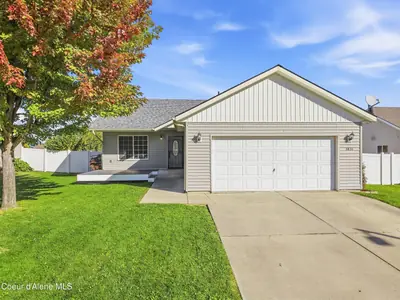 3831 Linneatus