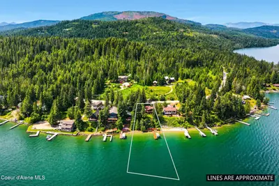 2583 Lakeshore