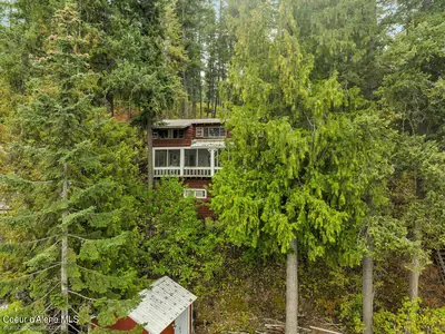 12222 Newman Lake