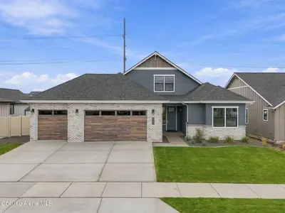 4492 Enclave