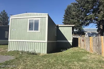 8928 Meadow Brook