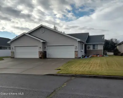 7015 Hamilton
