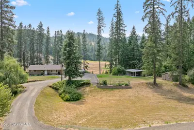 8035 MEADOWBROOK