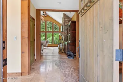 Property 26-10608 - Photo 23