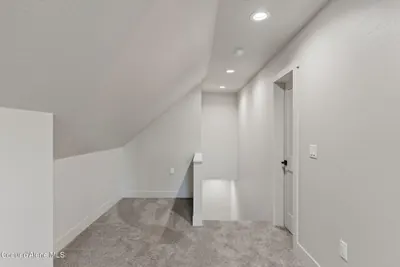 Property 26-9930 - Photo 48