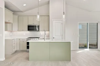 Property 26-10556 - Photo 18