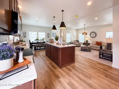 Property 26-10587 - Photo 2