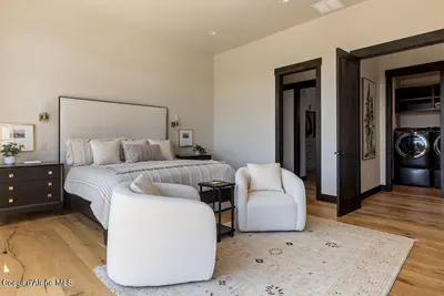 Property 26-8782 - Photo 27