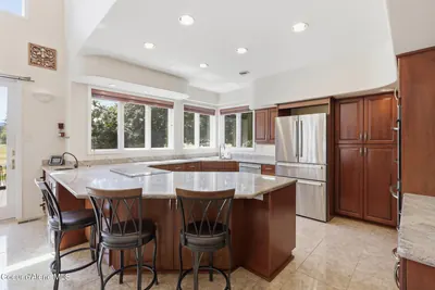 Property 26-7332 - Photo 13