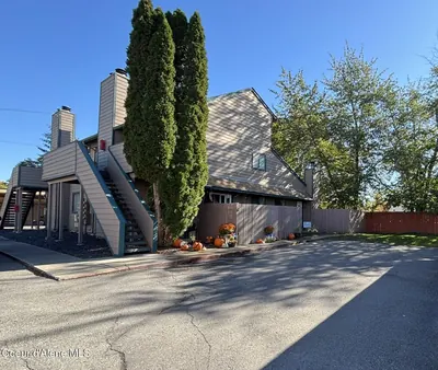 Property 26-10242 - Photo 1