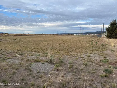 Property 26-10550 - Photo 1