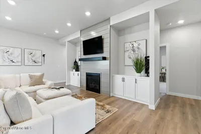 Property 26-10154 - Photo 3
