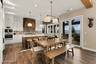 Property 26-10615 - Photo 5