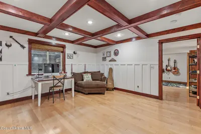 Property 26-10004 - Photo 34