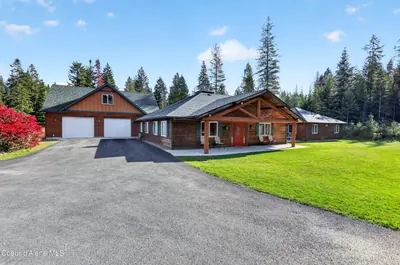 Property 26-10313 - Photo 2
