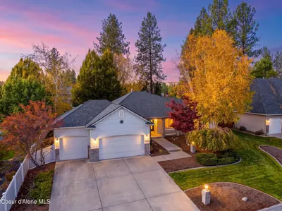 Property 26-10474 - Photo 2