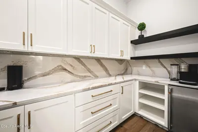 Property 26-10515 - Photo 38