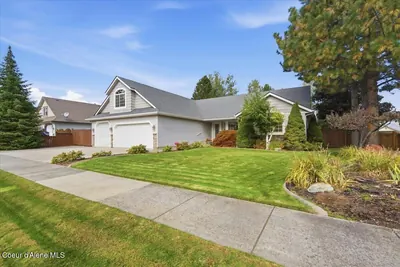 Property 26-10326 - Photo 2