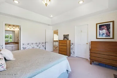 Property 26-8628 - Photo 32
