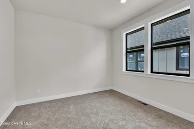 Property 26-8279 - Photo 15