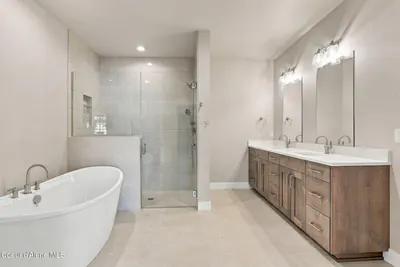 Property 26-10033 - Photo 21