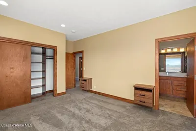 Property 26-8617 - Photo 69