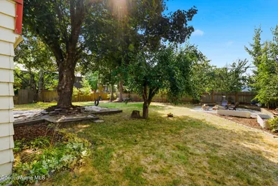 Property 26-8606 - Photo 37