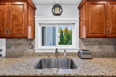 Property 26-10477 - Photo 20