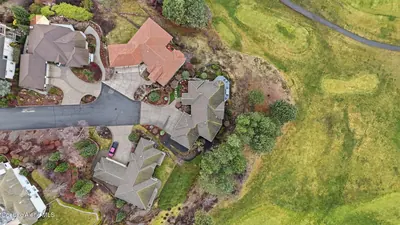 Property 26-8957 - Photo 74