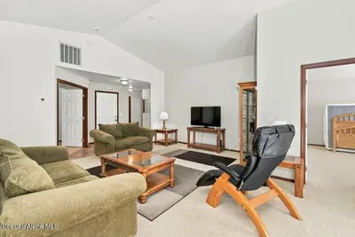 Property 26-10258 - Photo 5