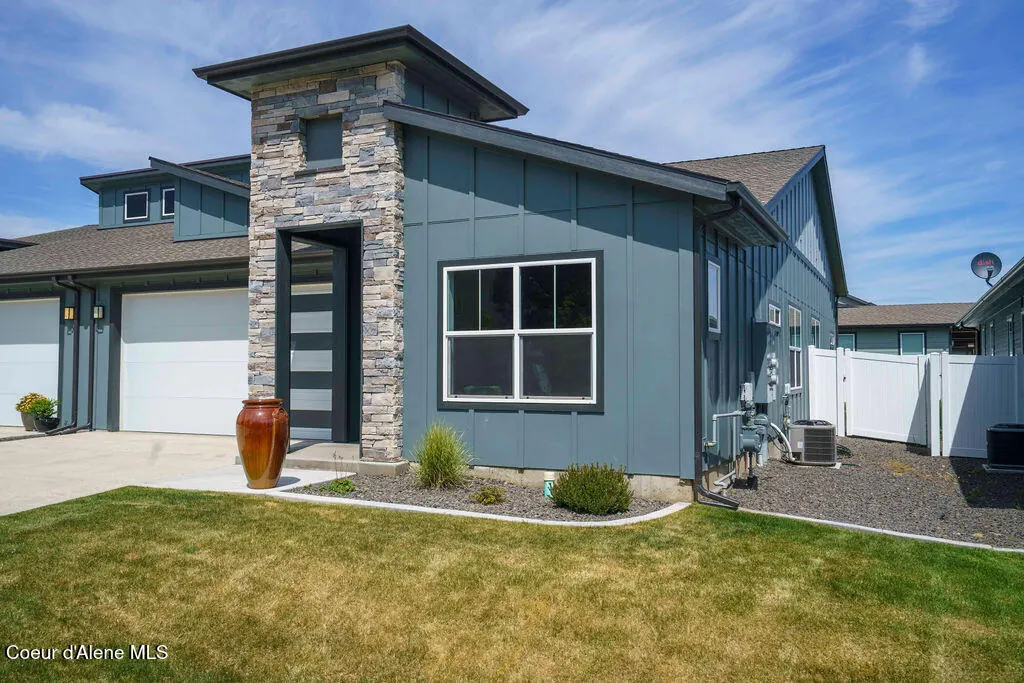 Property 26-7711 - Photo 1