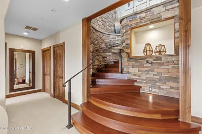 Property 26-8129 - Photo 49