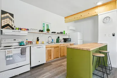 Property 26-10289 - Photo 10