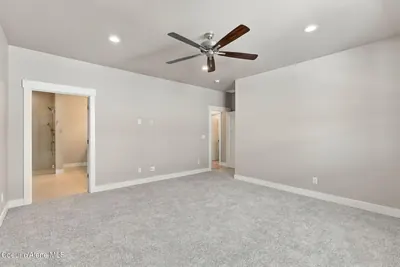 Property 26-10033 - Photo 20