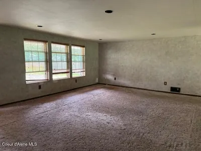 Property 26-7718 - Photo 3