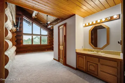Property 26-7915 - Photo 52