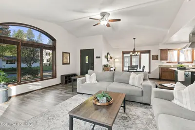 Property 26-10084 - Photo 11