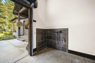 Property 26-10515 - Photo 75