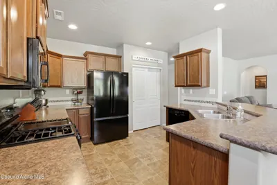 Property 26-9950 - Photo 5