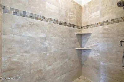 Property 26-9251 - Photo 35