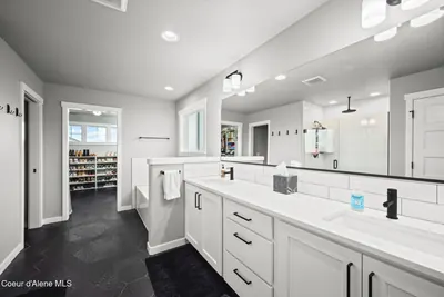 Property 26-9893 - Photo 37