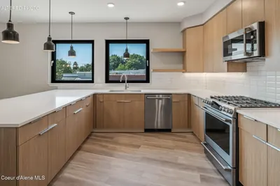 Property 26-6385 - Photo 2