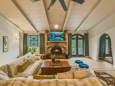 Property 26-3735 - Photo 2